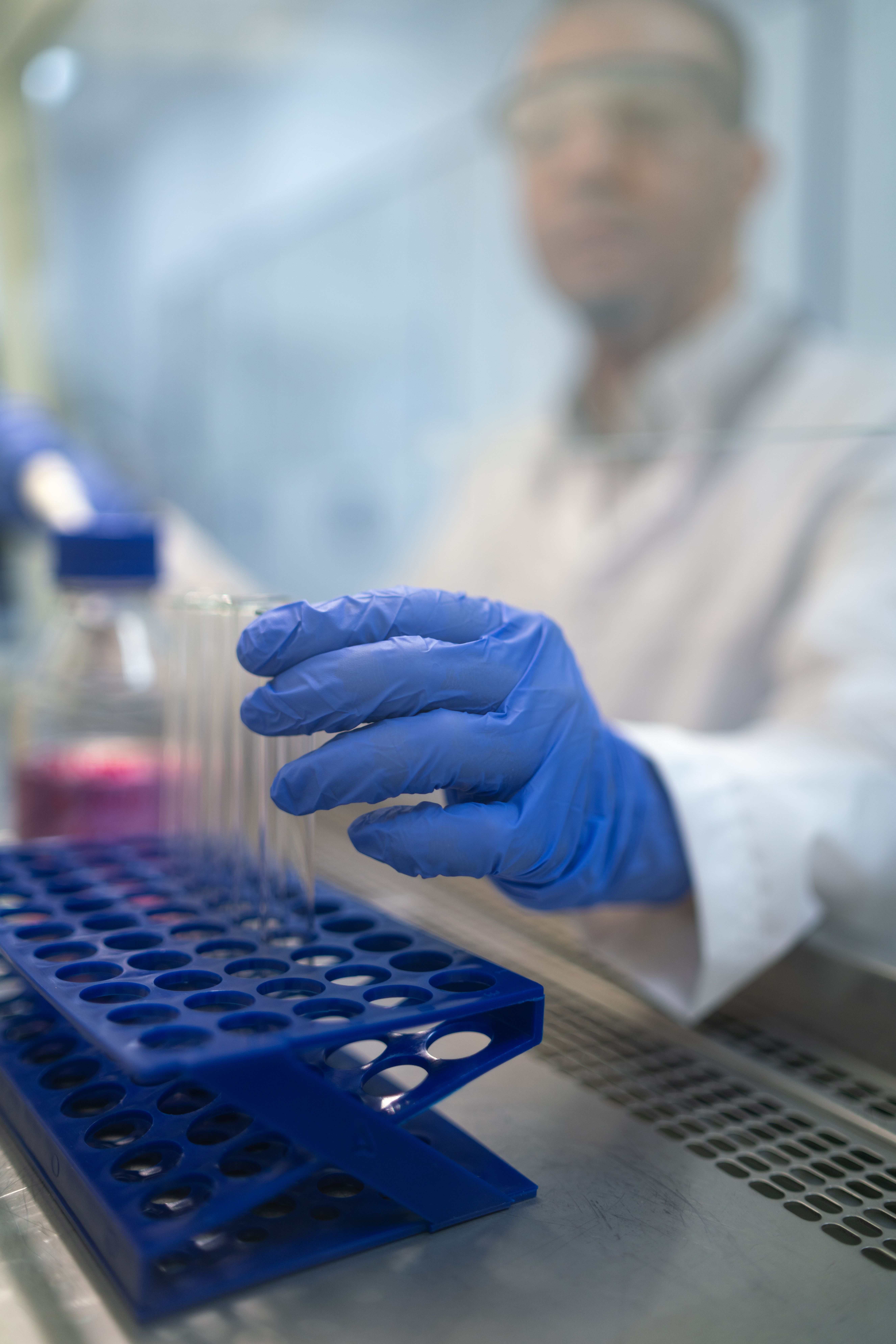 Laboratory work with samples